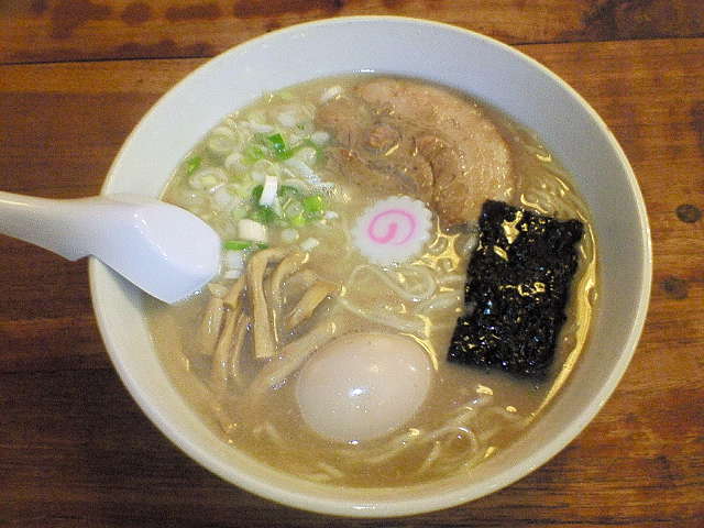 ラーメン／極上卵の半熟味玉