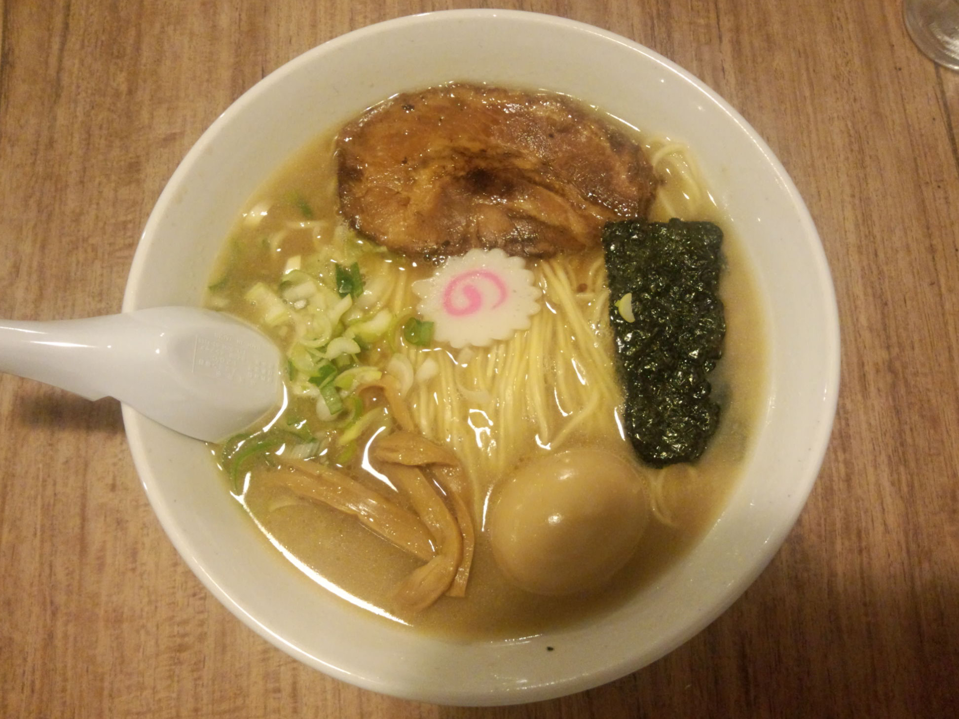 ラーメン／極上卵の半熟味玉