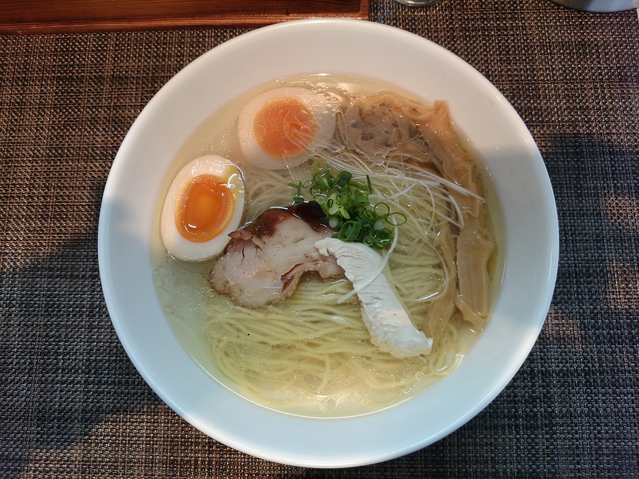 味玉塩らぁ麺