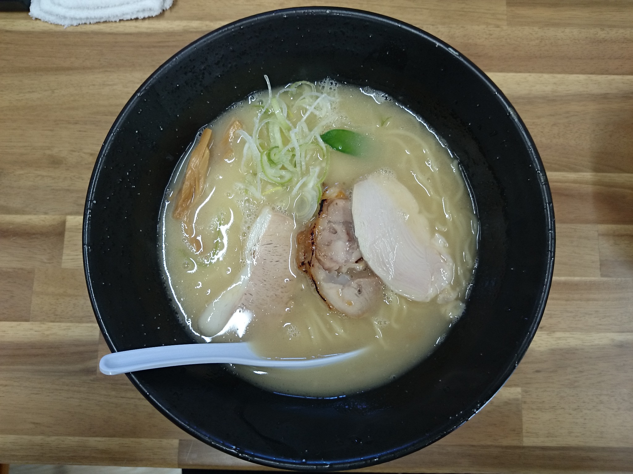 濃厚塩らーめん