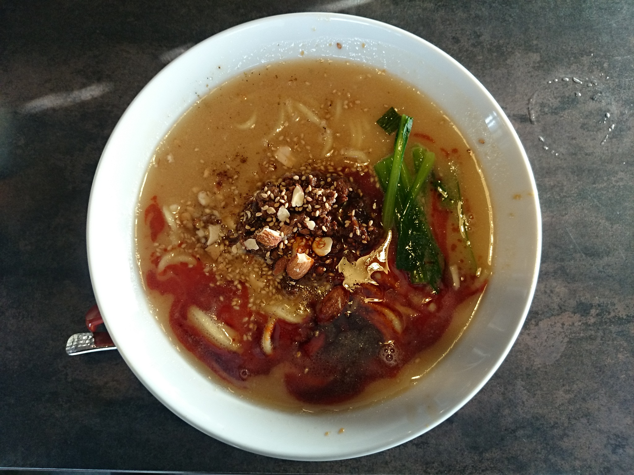 白胡麻担々麺