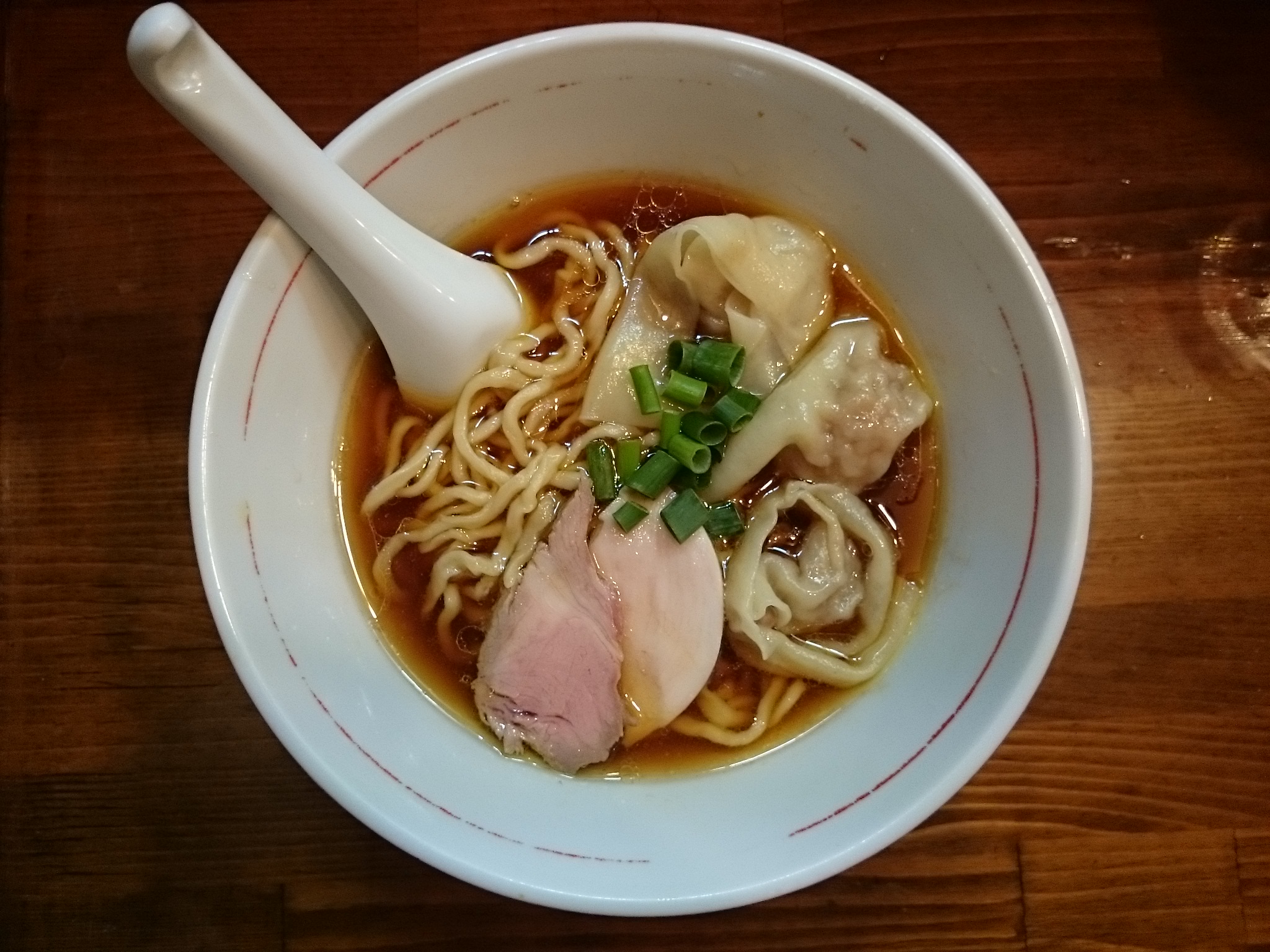 手打ちわんたんめん