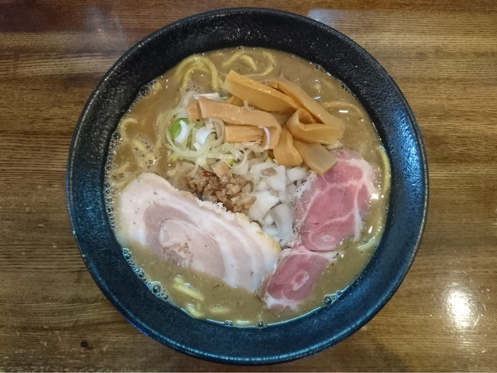 味噌にぼらぁめん