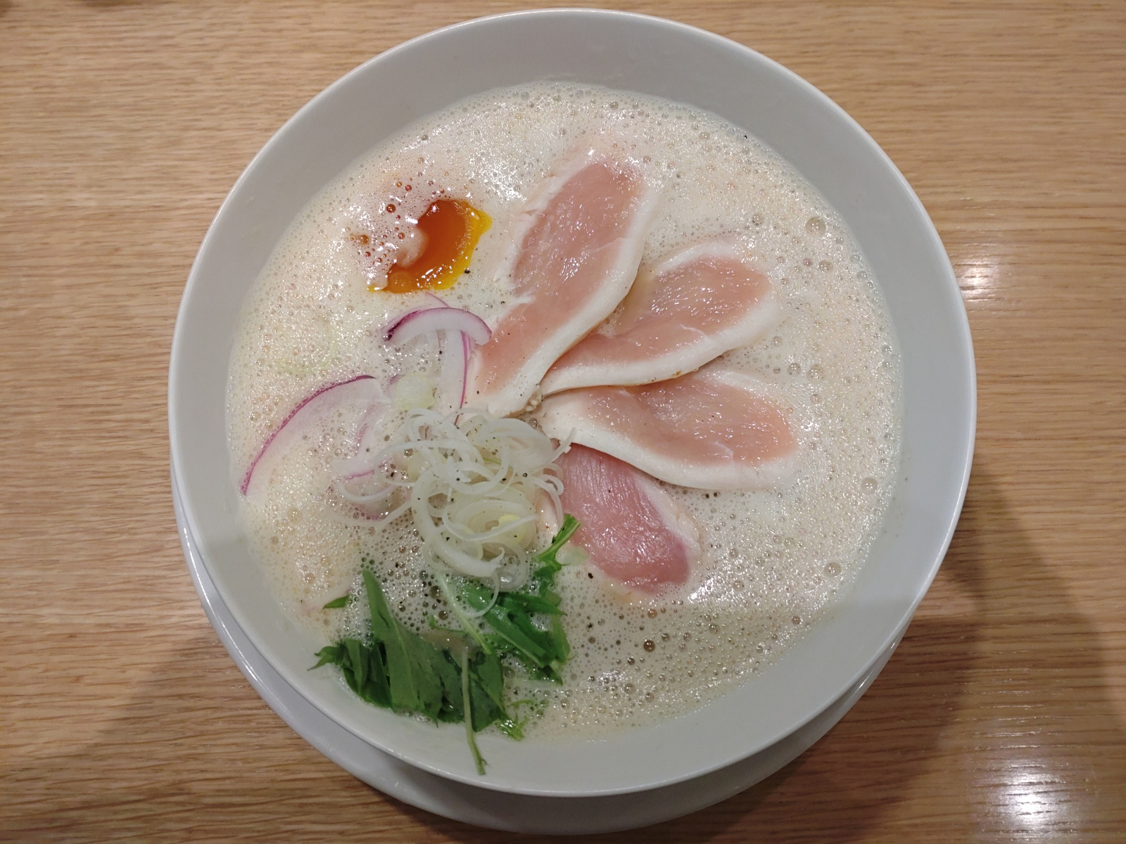 鶏白湯ラーメン