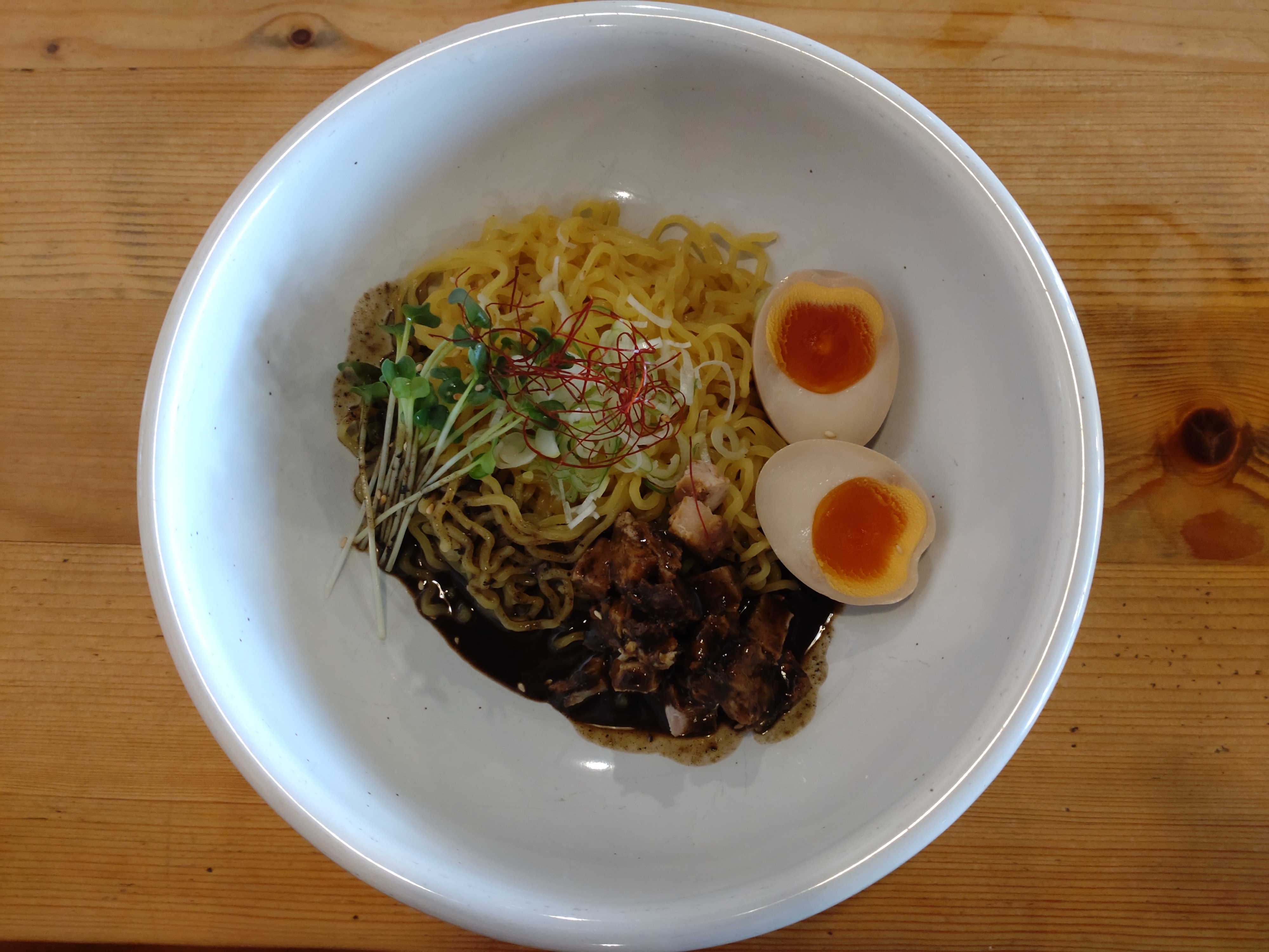 汁なし黒胡麻担々麺