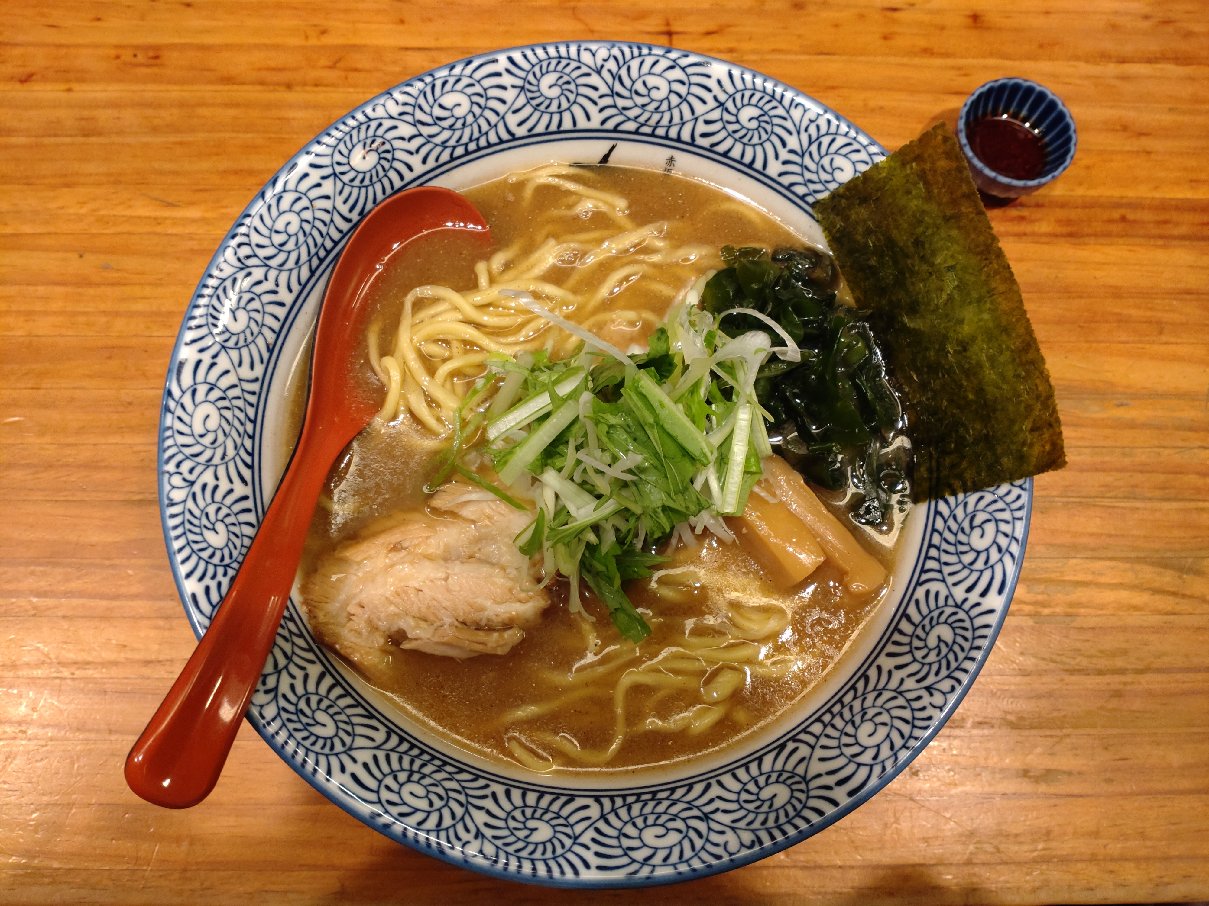 芳醇あごだし醤油らーめん