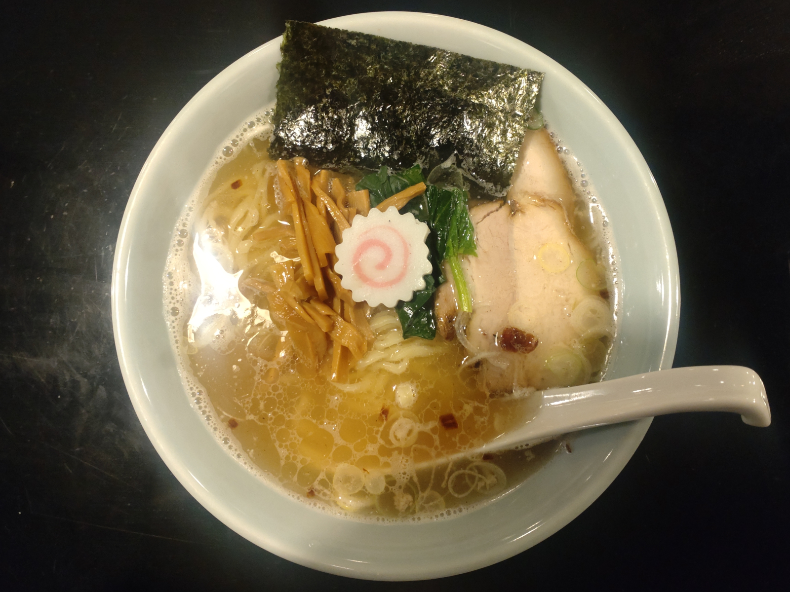 肉だし中華そば(白だし)